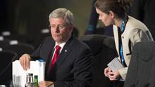 Canada Promises to Send Military Advisers to Iraq