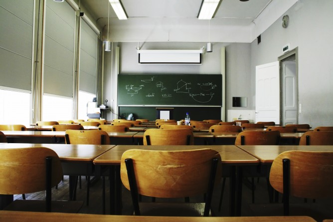 images_News_Canada_classroom-668x445