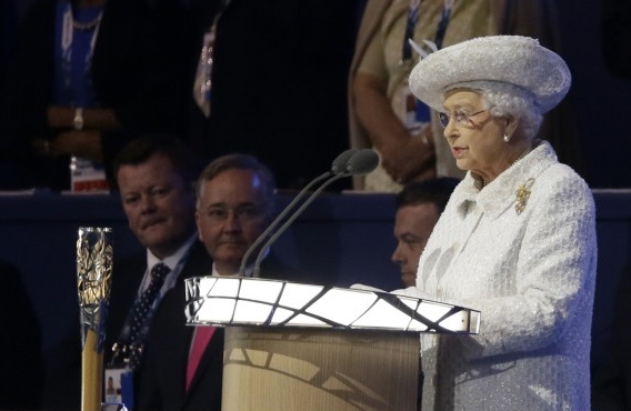 images_News_England_QUEEN-ELIZABETH