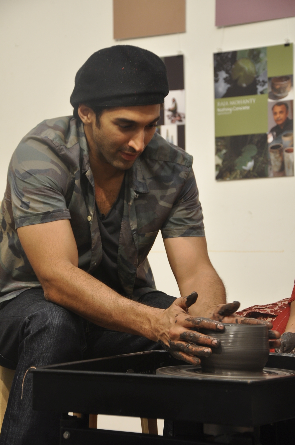 images_Cinema_Masala_aditya roy kapur trying his hand at pottery making