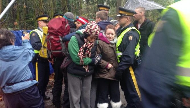 Police Starts Crackdown at Burnaby Mountain Protest Camp Police Starts Crackdown at Burnaby Mountain Protest Camp