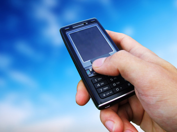 mobile-phone-sky-bound mobile-phone-sky-bound