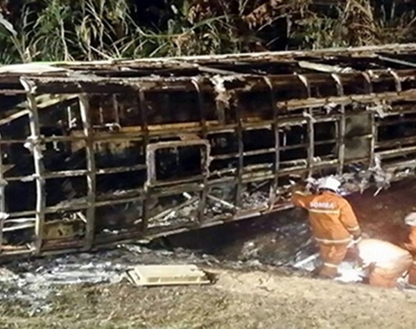 images_News_Asia_bus-600x474