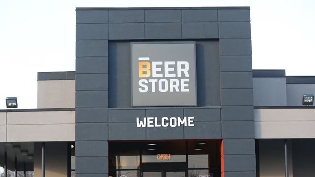 images_News_Canada_THESTAR-beer_store___Gallery