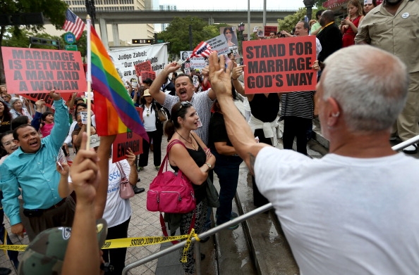 images_News_Canada_lgbtq-couples