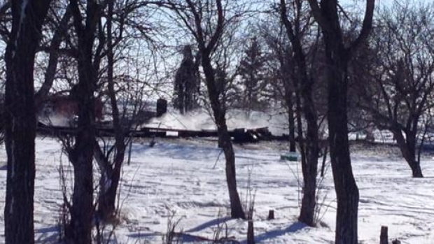 images_News_Canada_farmhouse-fire