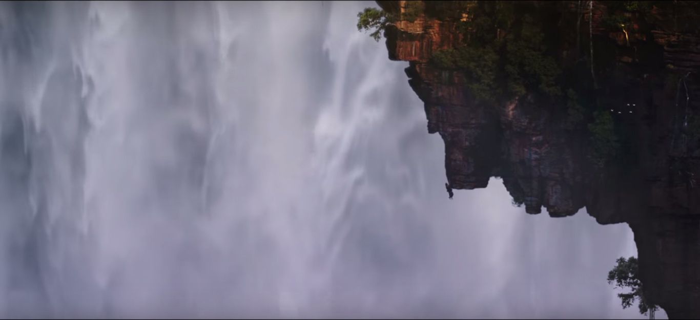 images_Cinema_Masala_Prabhas - rockclimbing