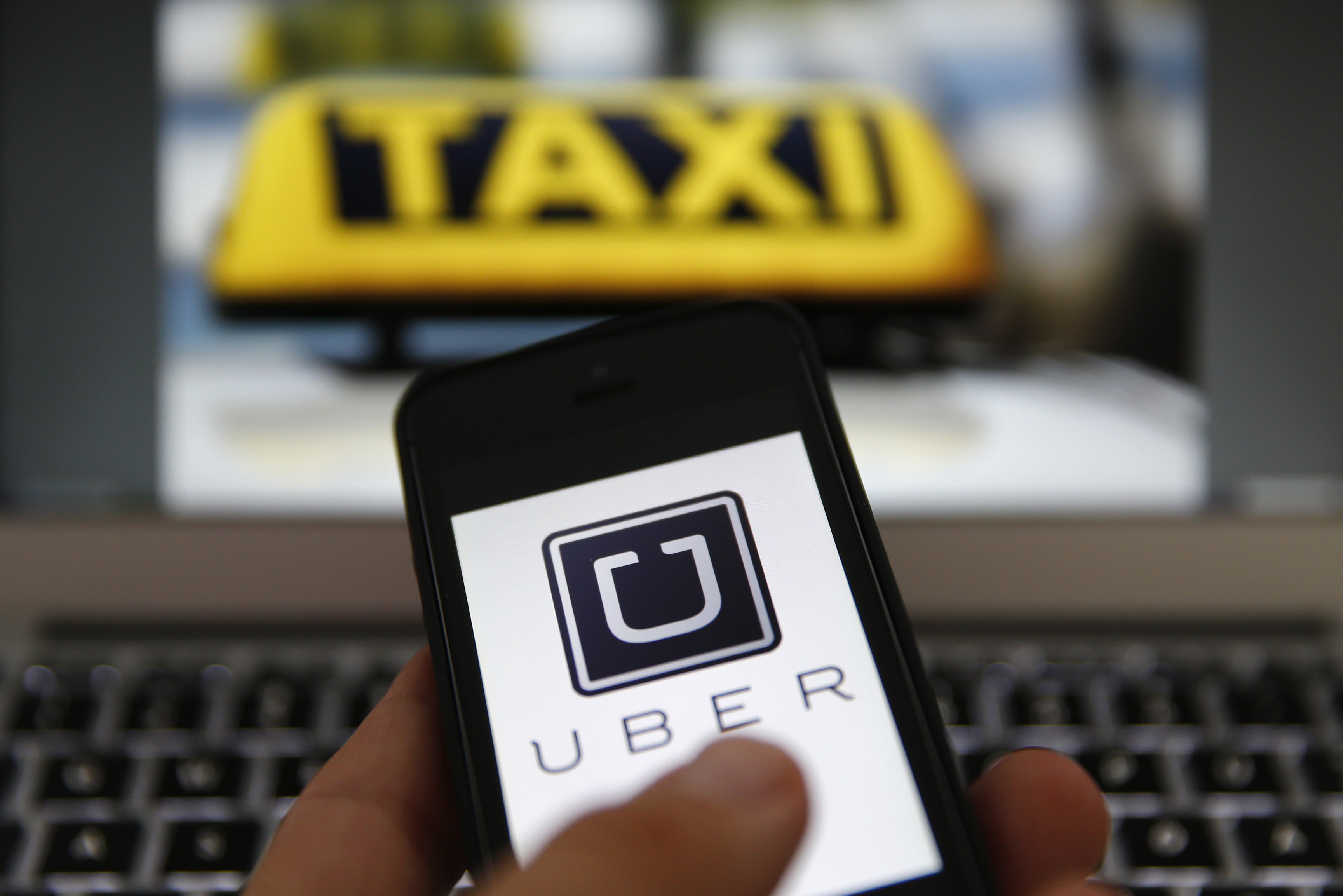 images_News_Canada_uber_taxi