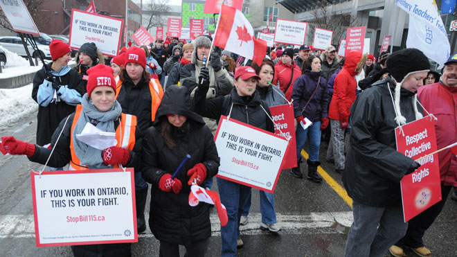 images_News_Canada_080415_school_protest_1