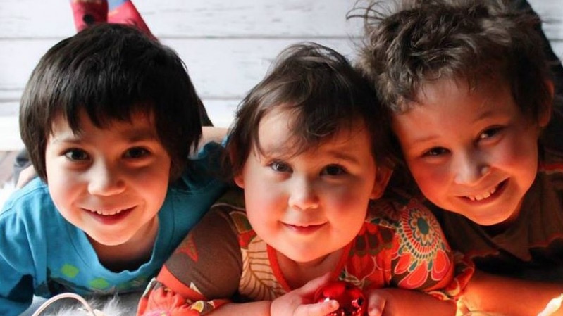 images_News_Canada_3kidscarcrash