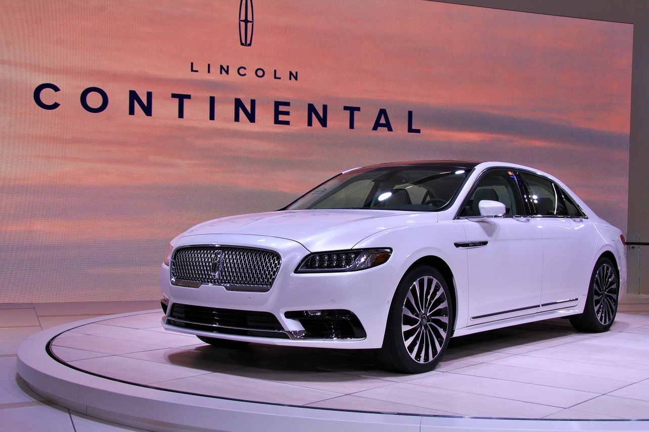 images_Lifestyle_Automotive_Lincoln_Continental_2017-009