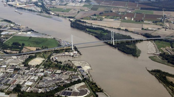 Metro Vancouver Board Seeks Vote on Federal Assessment of George Massey Tunnel Replacement Metro Vancouver Board Seeks Vote on Federal Assessment of George Massey Tunnel Replacement