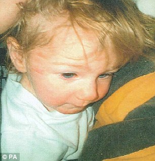 images_News_England_32F9F01C00000578-3533503-Little_Ayeeshia