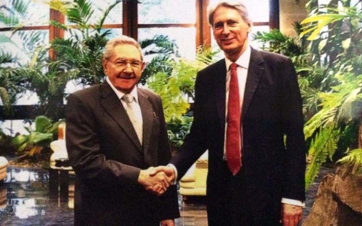 images_News_England_hammond_meets_castro-large_transeo_i_u9APj8RuoebjoAHt0k9u7HhRJvuo-ZLenGRumA