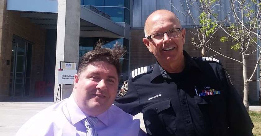 veterans affairs minister, hehr, visits calgary’s fire evacuee reception centres