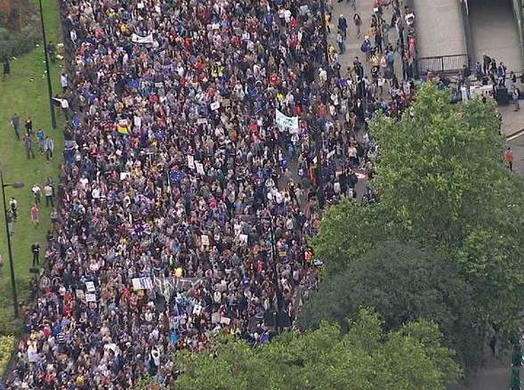 thousands march in london against brexit