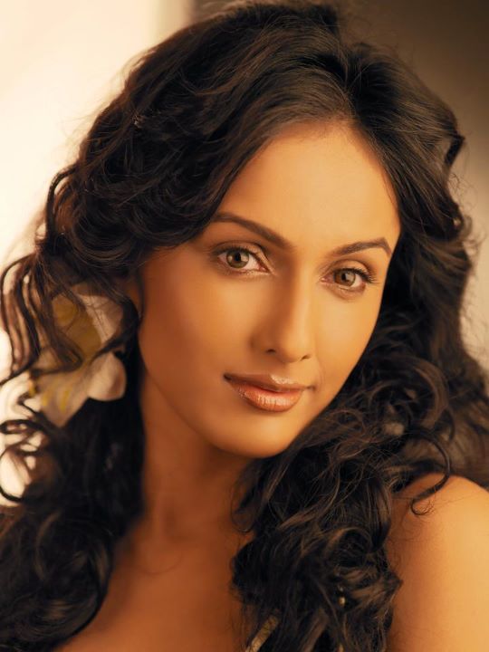 images_Cinema_Masala_293458_10150299019737003_592452002_8457596_606182128_n