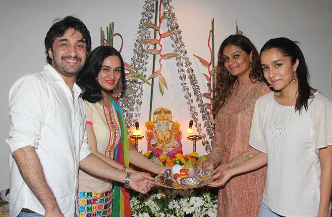 shraddha kapoor celebrating ganpati with family at her residence.
