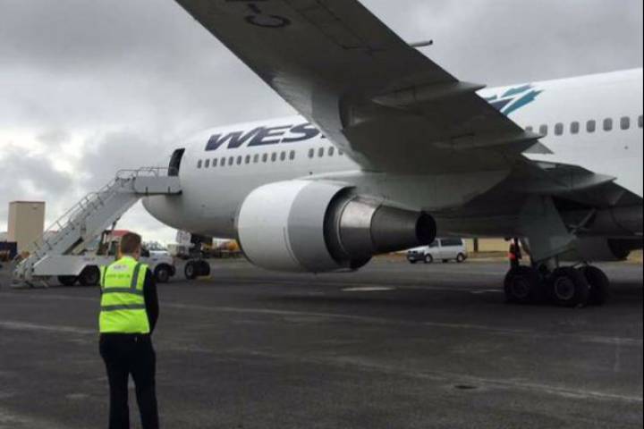 images_News_Canada_westjet-iceland