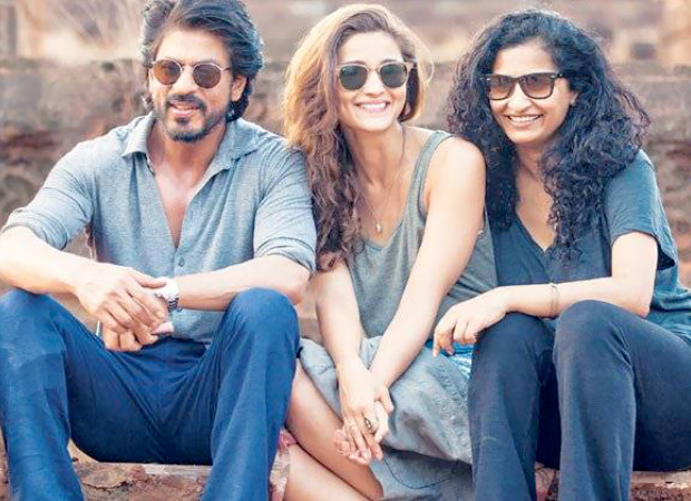 This slow motion video of Alia Bhatt and Gauri Shinde shot by SRK is hilarious way to celebrate happiness