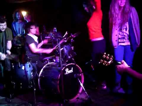 Finnegan's Wake / The Skirt Chasers / Mr Jr @ The Central