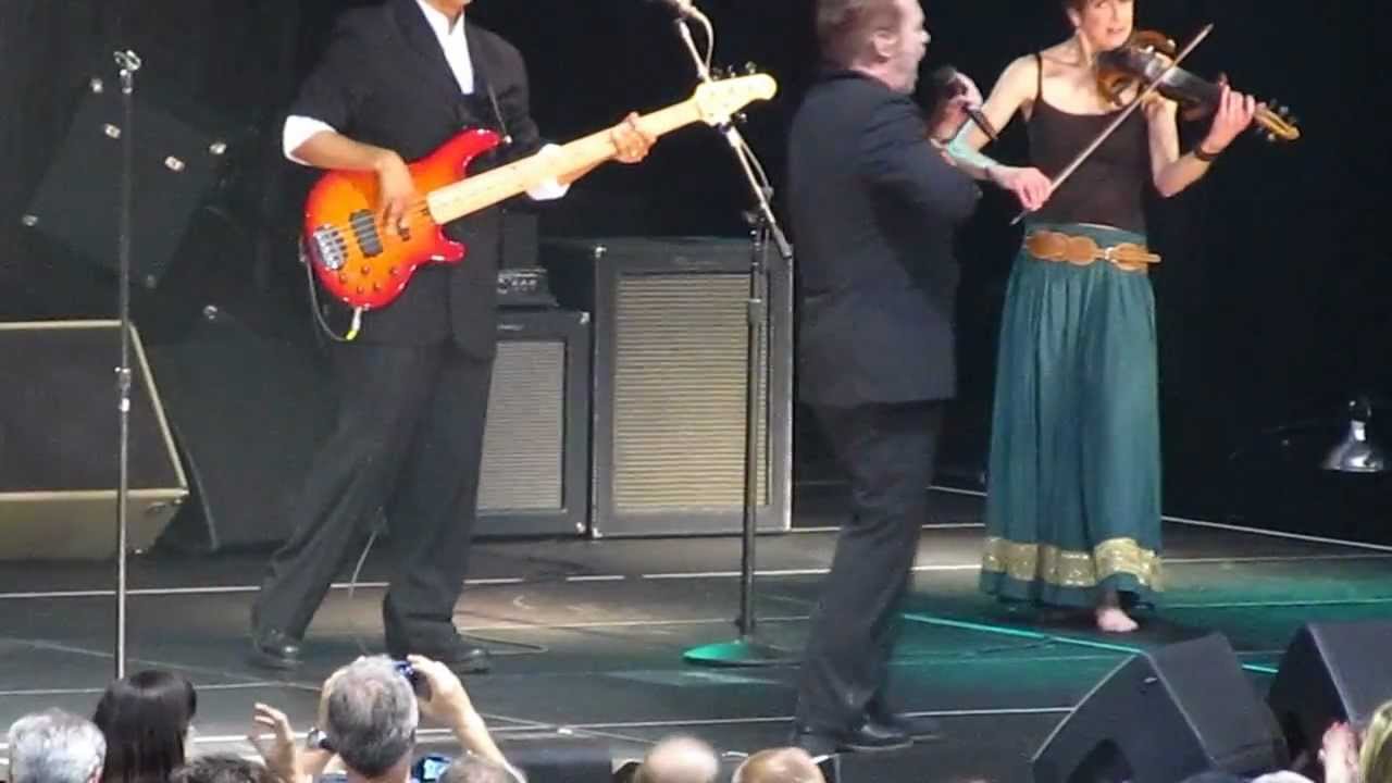 From chest pounding rock to acoustic John Mellencamp concert review