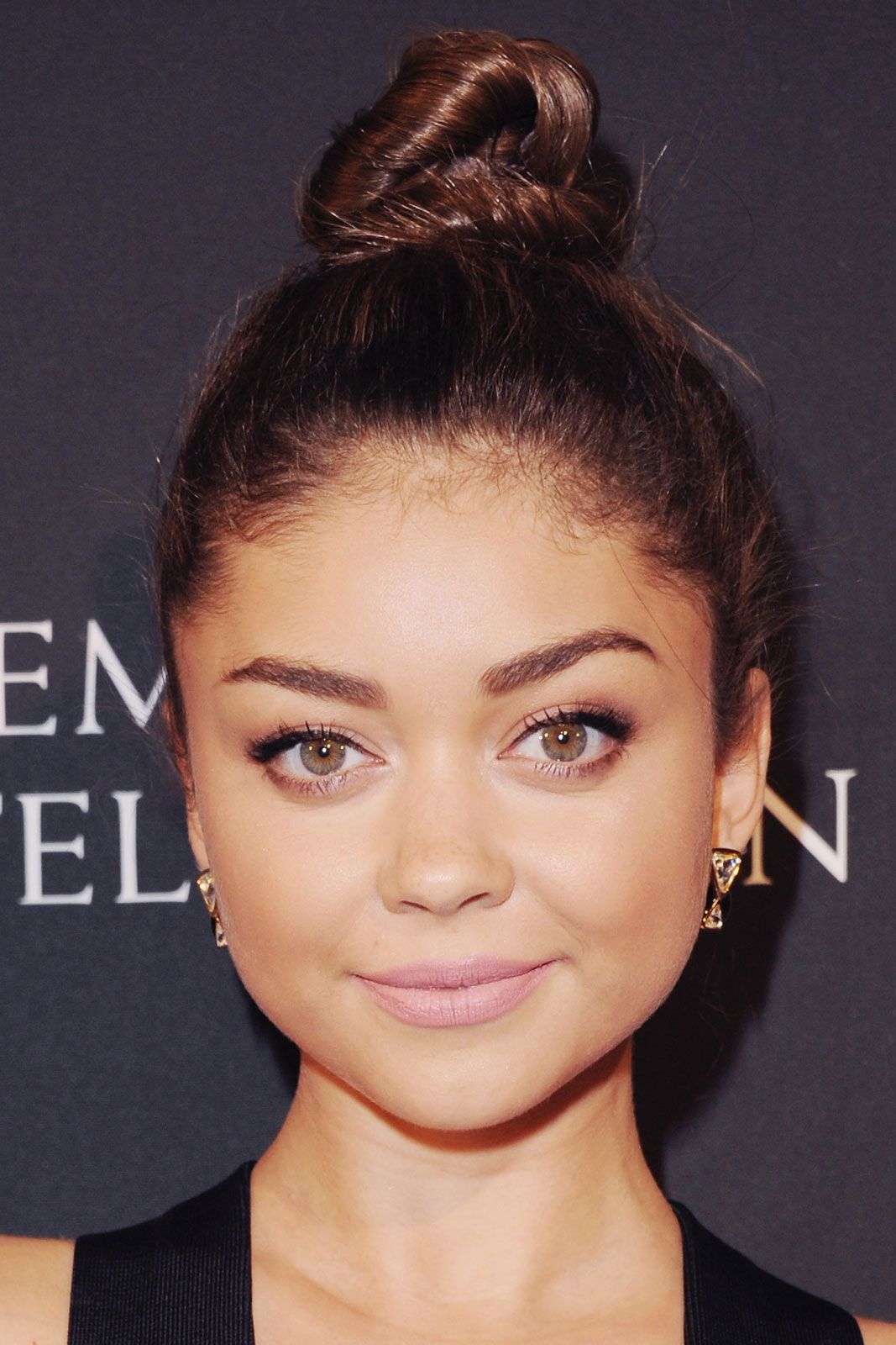 see sarah hyland’s beauty evolution