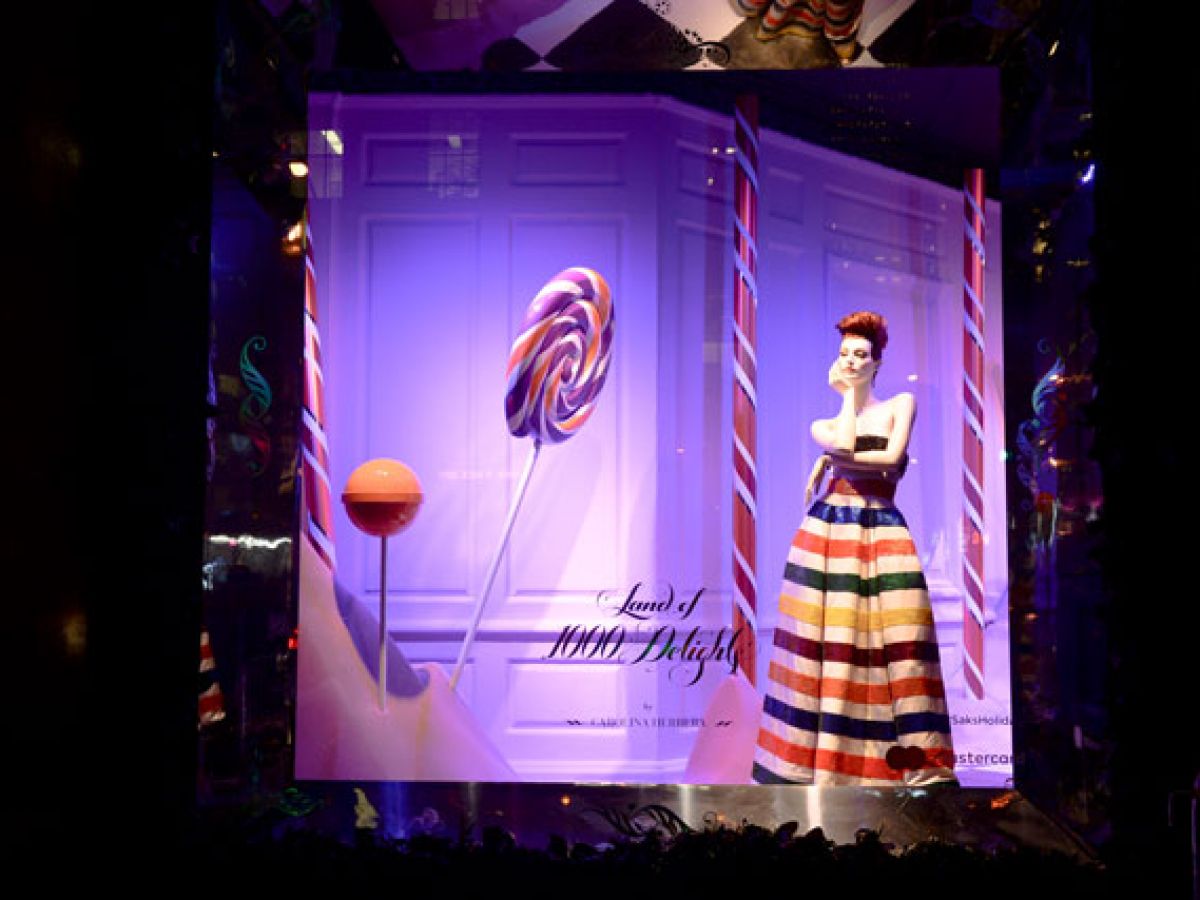 why do department stores’ lavish holiday windows still matter?