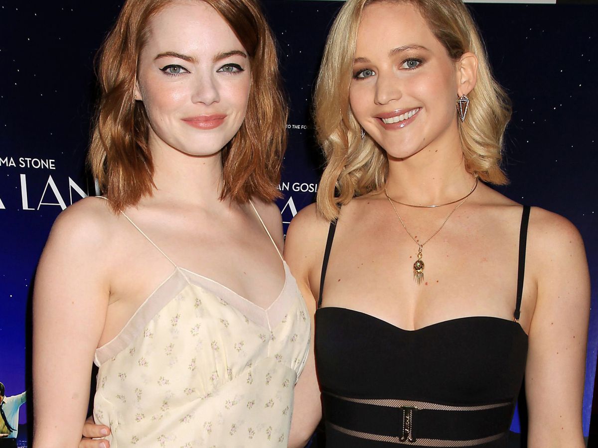 jennifer lawrence & emma stone don’t compete over roles