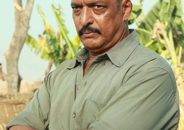 nana patekar visits the bsf jawans in kathua