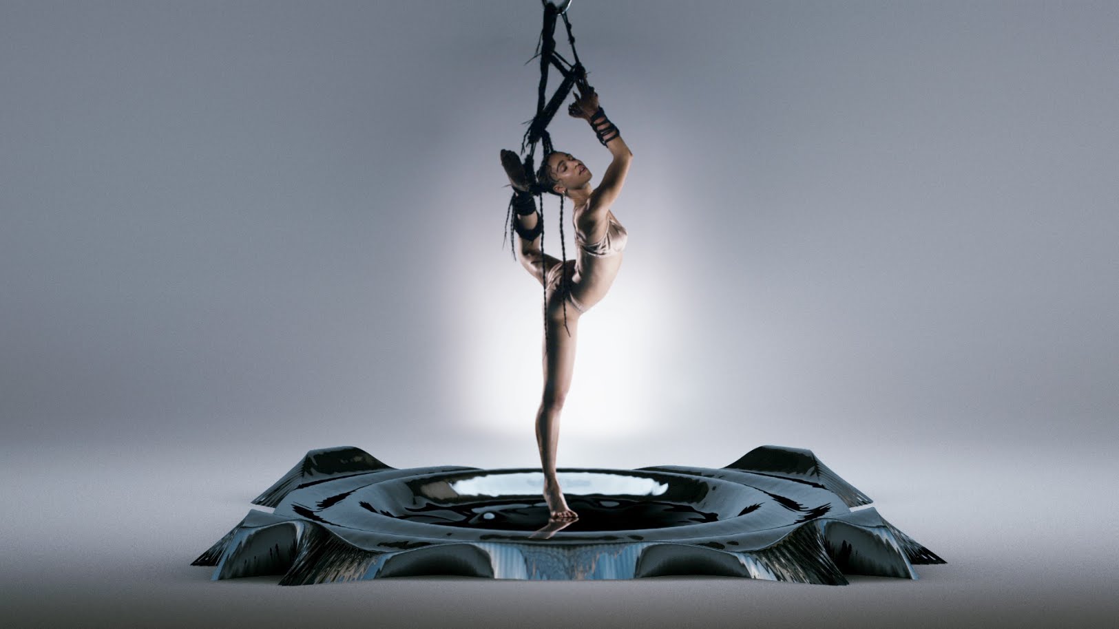 Rob Pattinson’s Exotic Girlfriend Fka Twigs Is More Than Just A Pretty Face