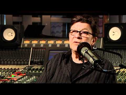 The Band’s Robbie Robertson Dishes On Dylan’s Basement Tapes