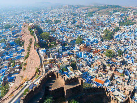 Check out Emraan Hashmi kick starts second schedule of Baadshaho in Jodhpur