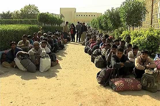 Pakistan-frees-220-Indian-fishermen