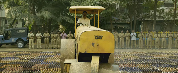 Revealed Nawazuddin Siddiqui crushed over 60,000 alcohol bottles in Raees-1