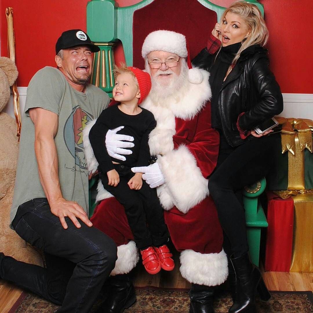 how hollywood celebrities are spending the holidays