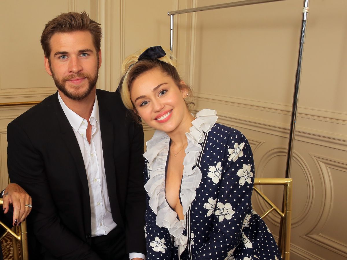 liam hemsworth’s show of support for lady love miley cyrus