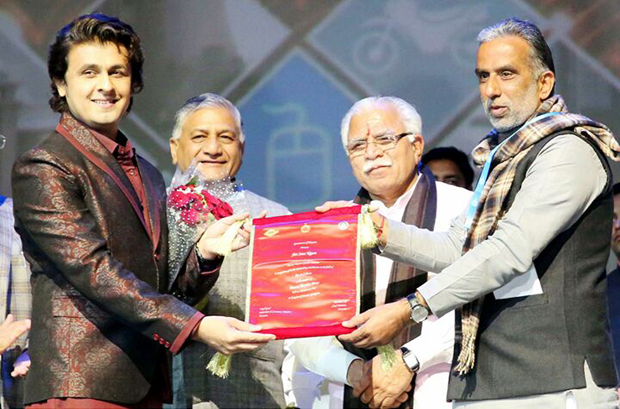 Haryana government confers Randeep Hooda and Sonu Nigam with Gaurav Samman 2