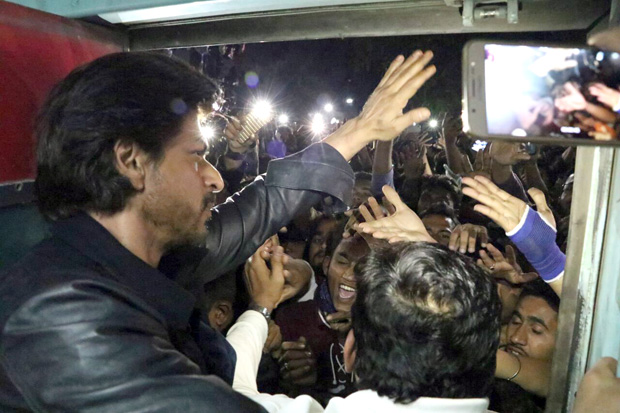 “i find being on train very romantic and beautiful” – shah rukh khan
