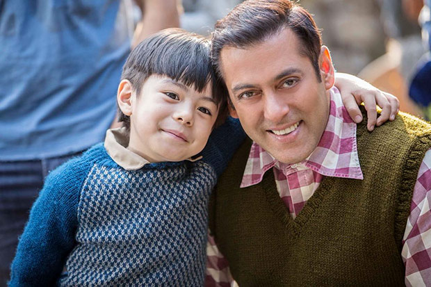 salman khan introduces his little co-star in tubelight with a heart wrenching still