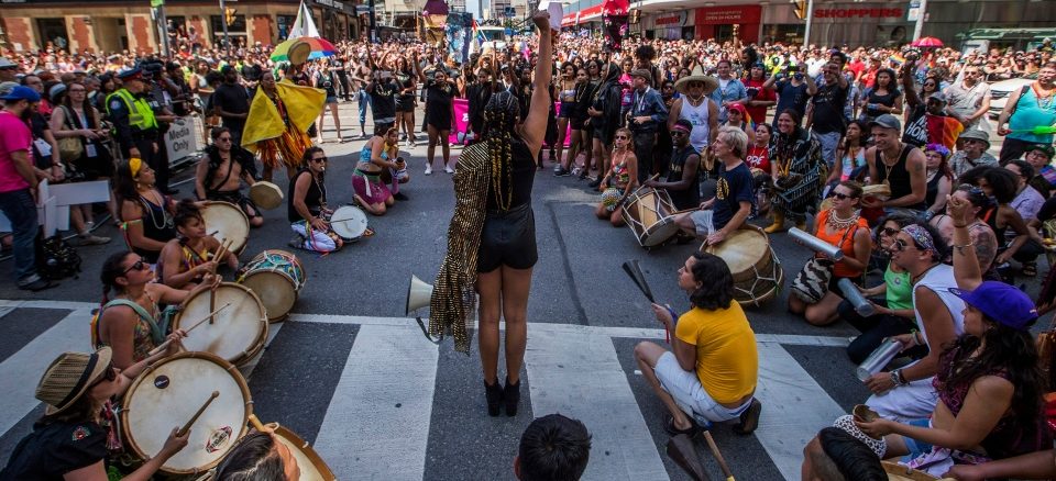 pride toronto votes to ban police floats in future parades