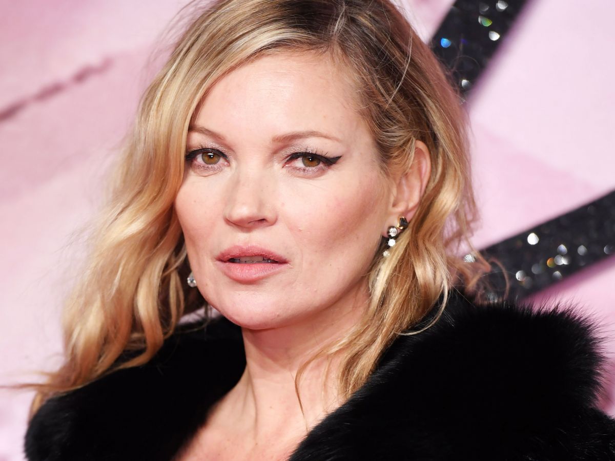 kate moss responds to a fan’s letter — 23 years later