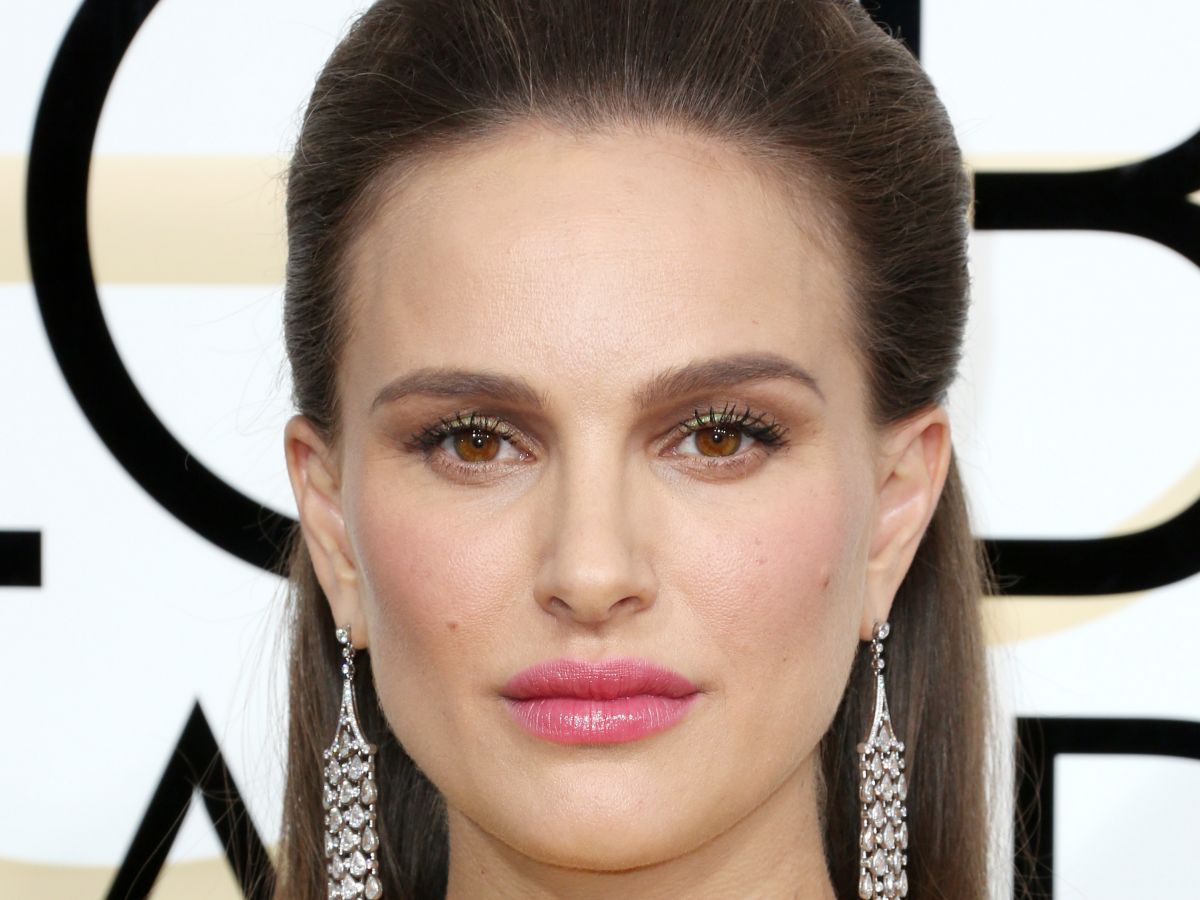 don’t worry, natalie portman’s jackie accent annoyed her family, too