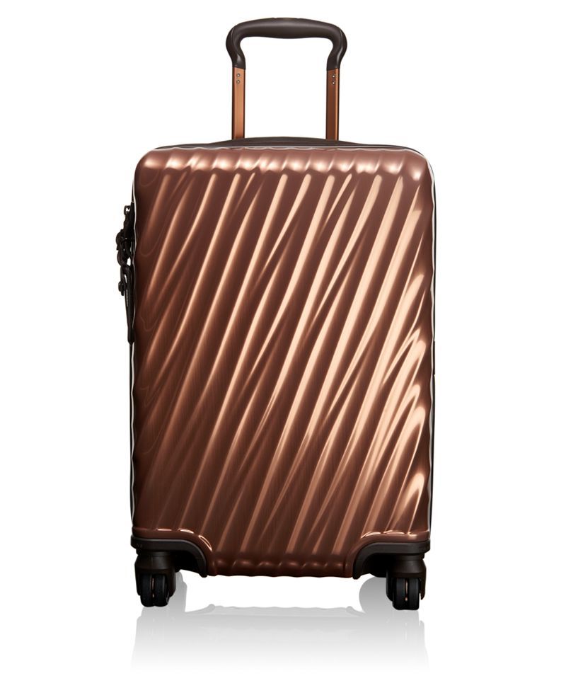 raden suitcase has a 3,000-person wait list