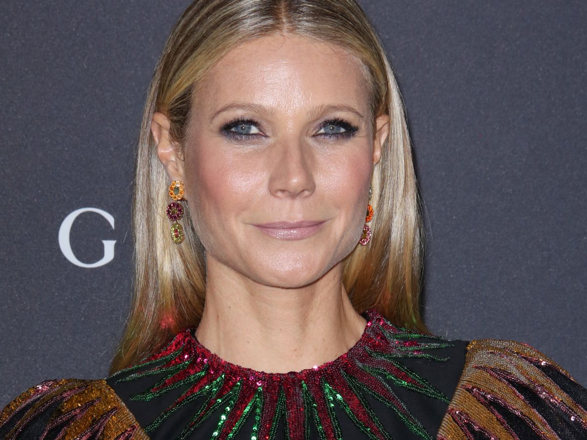 gwyneth paltrow shares sweet pic of chris martin & son moses