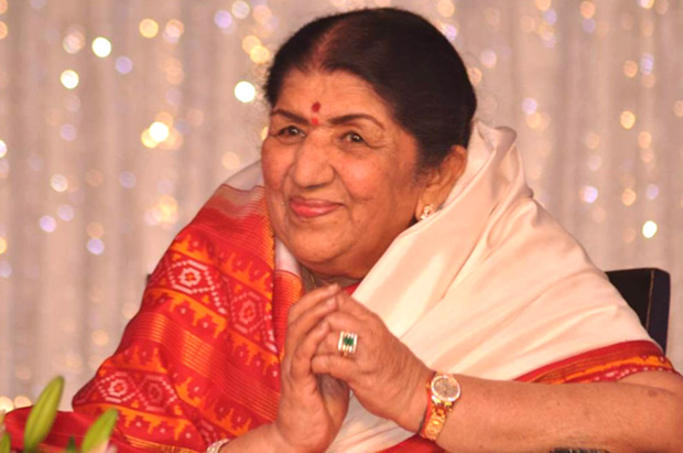 Lata Mangeshkar felicitated with Legendary Award by the Brand Laureate