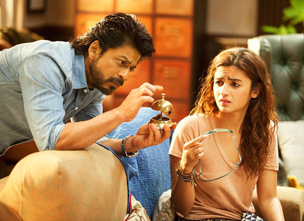 shah rukh khan gives alia bhatt a history lesson