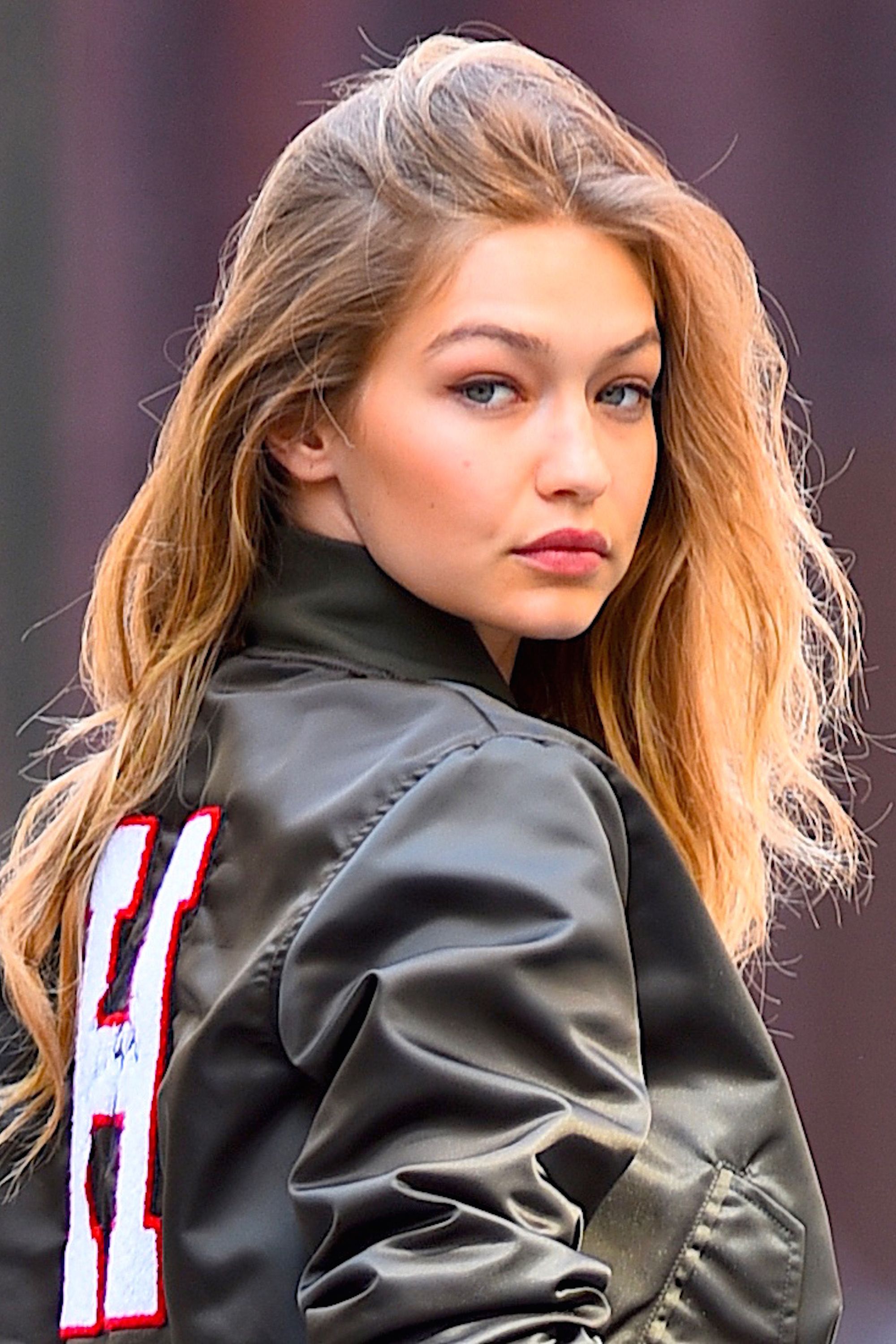 gigi hadid always wears these 5 beauty trends