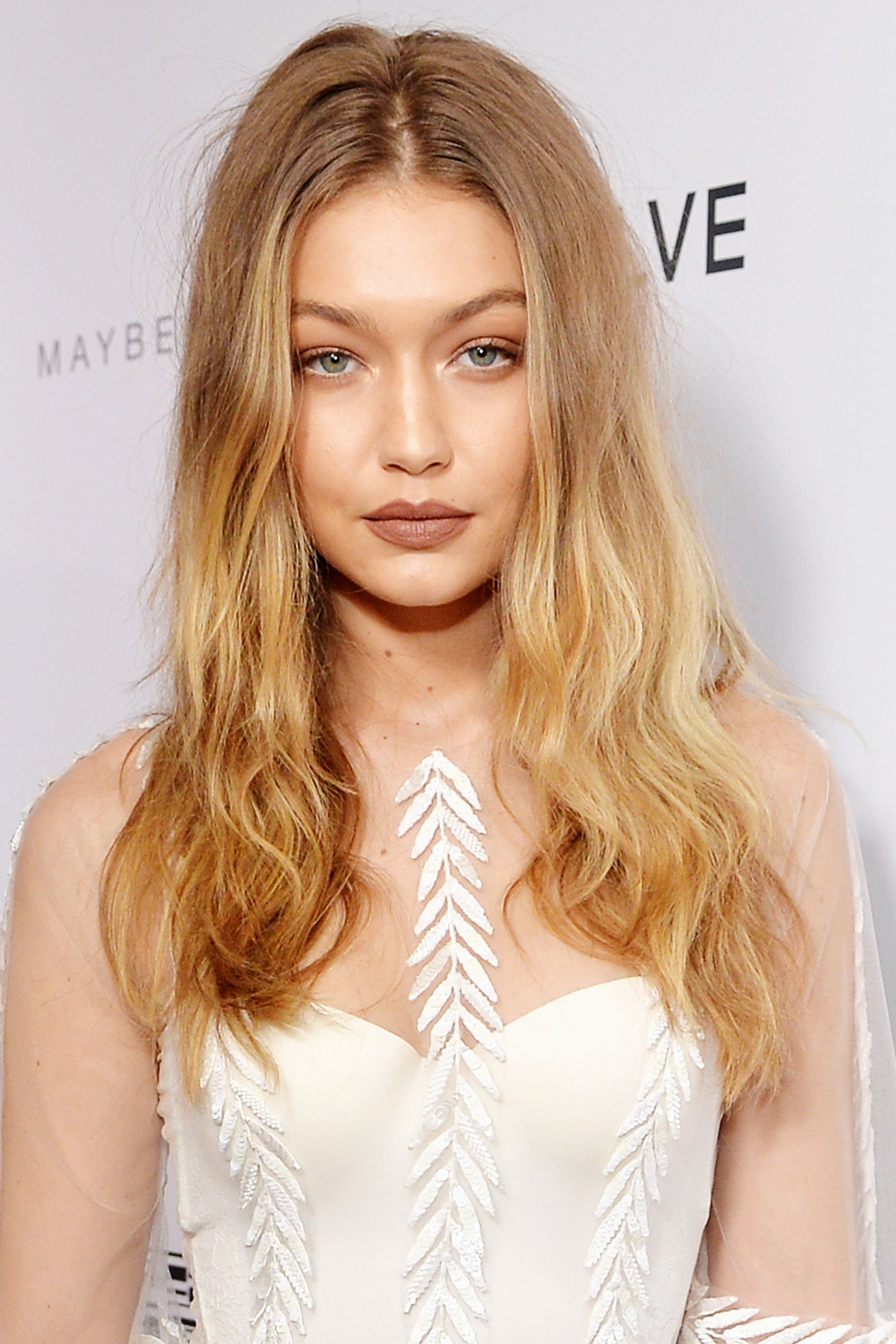 gigi hadid always wears these 5 beauty trends