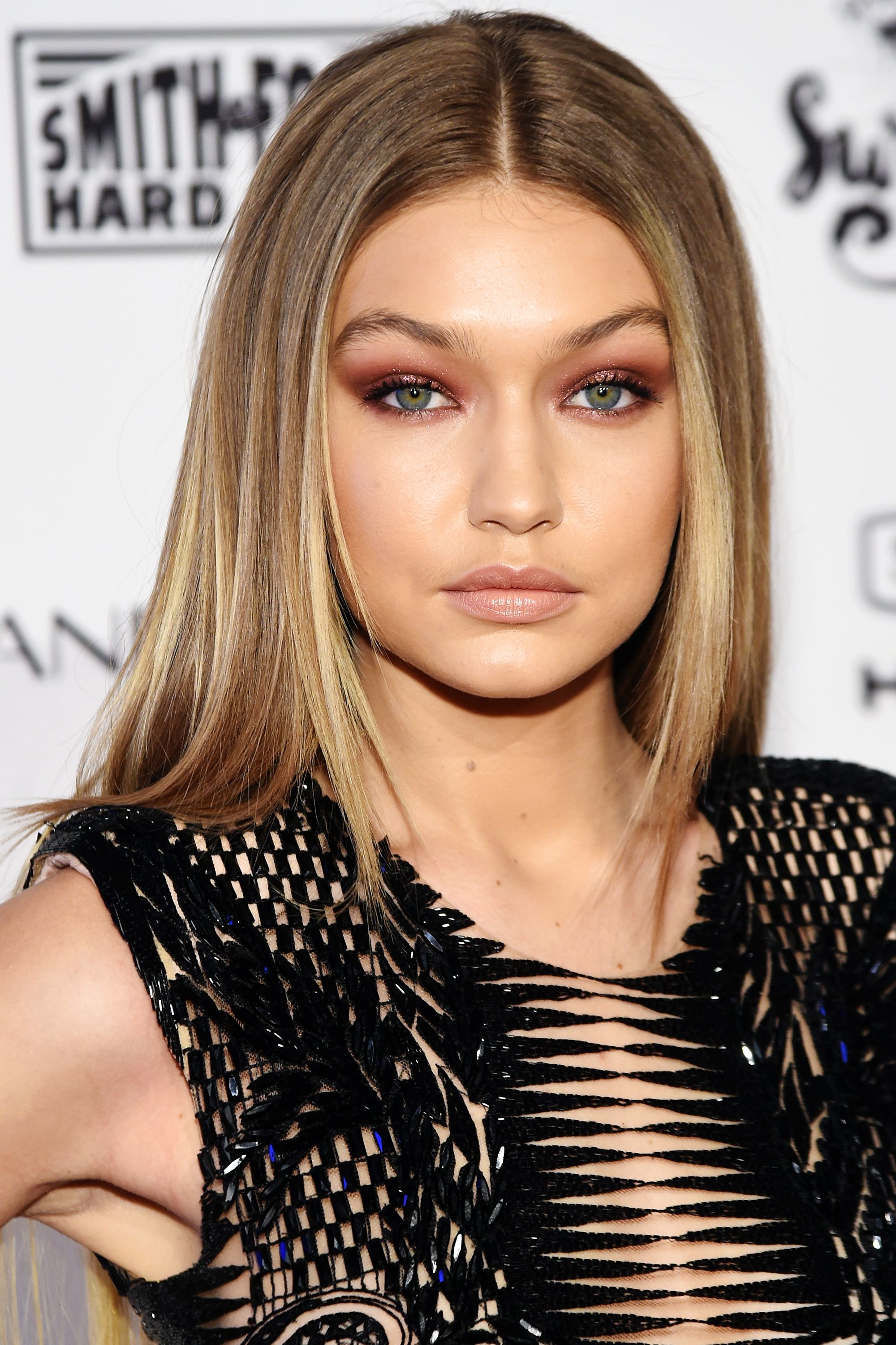 gigi hadid always wears these 5 beauty trends